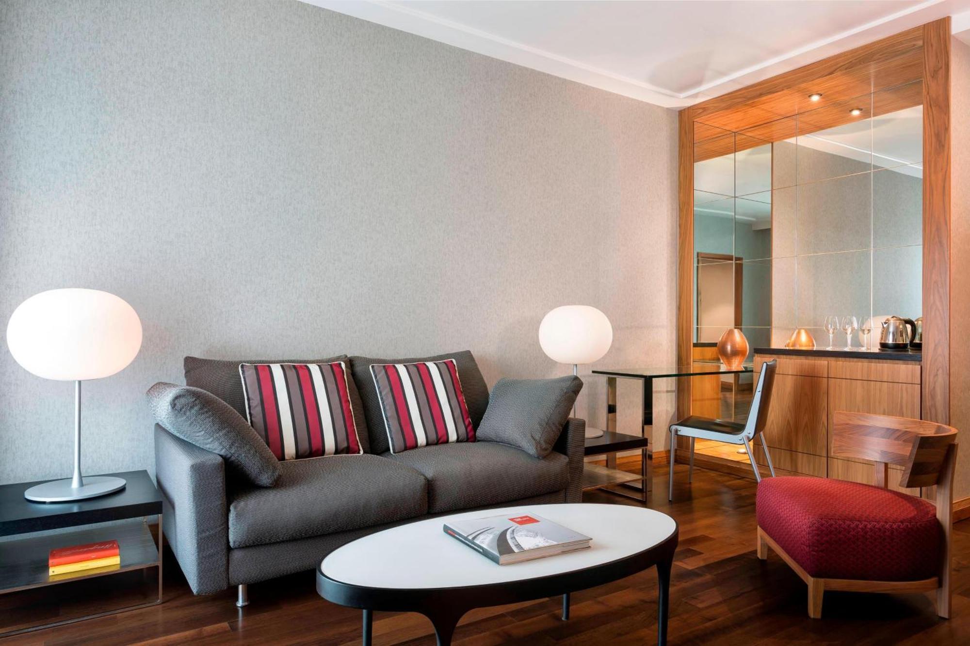 Le Meridien Visconti Rome Bagian luar foto